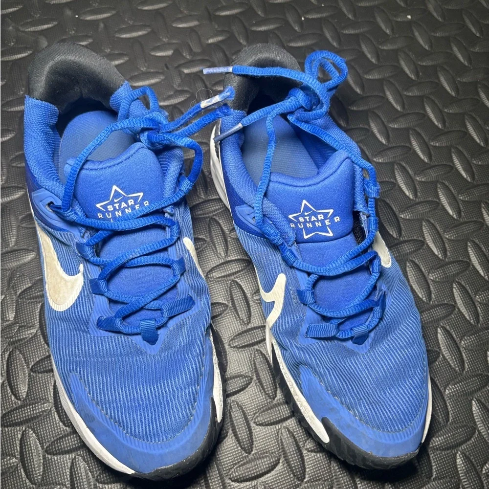 Nike star runner